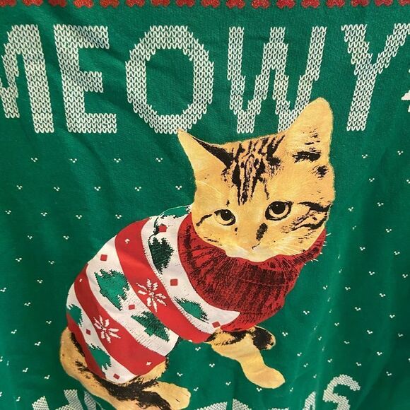 New cat Christmas sweatshirt medium 7/9 - Picture 3 of 5
